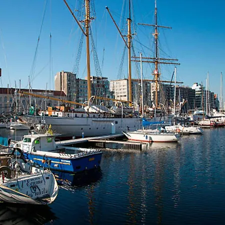 Spacious In The Center Of Nyaraló Ostende